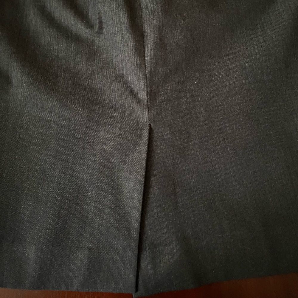 Ann Taylor Charcoal Gray A-Line Skirt 0P | Kick Pleat & Hidden Zipper - Picture 5 of 7
